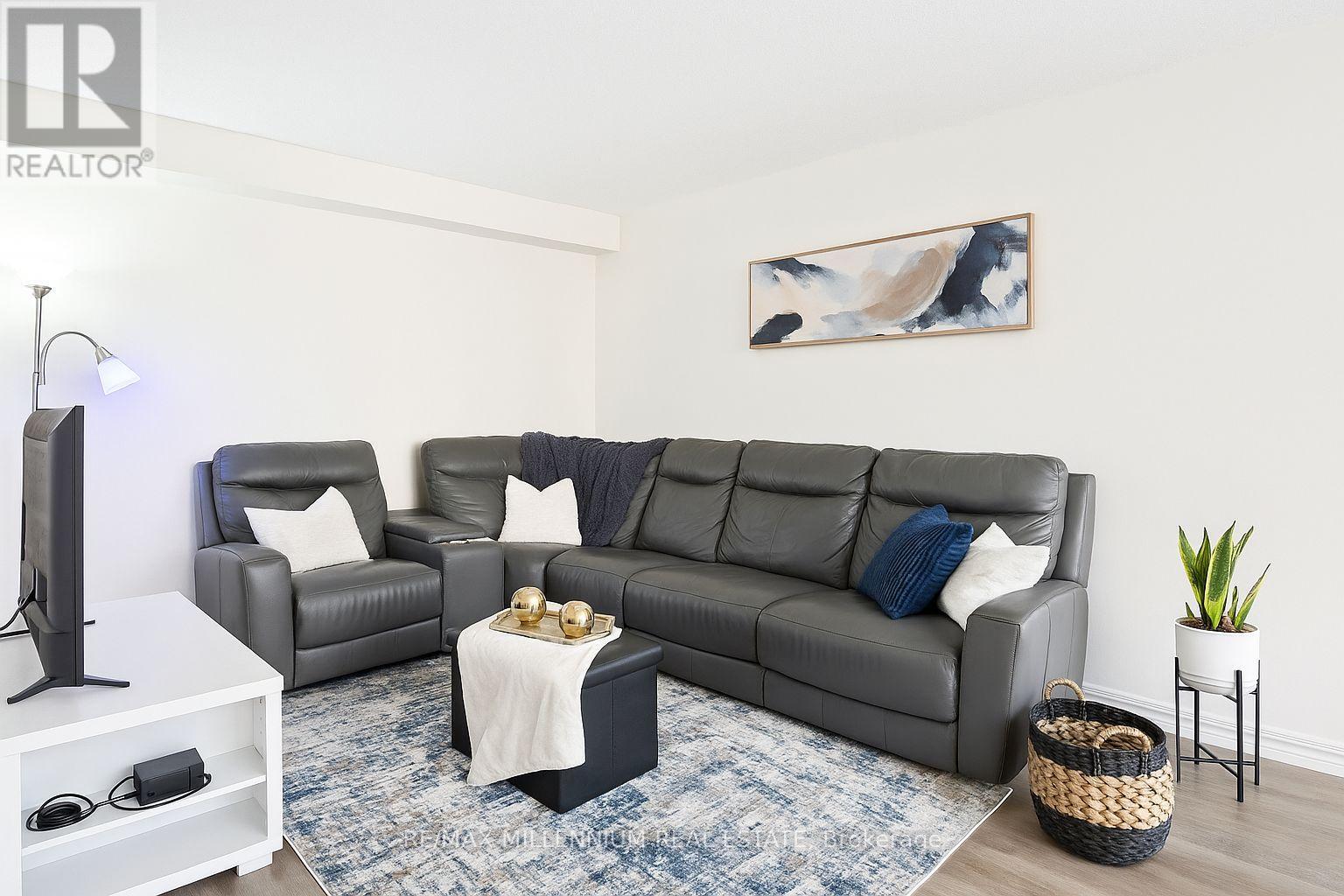 53 Colonel Frank Ching Crescent N, Brampton, Ontario  L6Y 5W5 - Photo 3 - W12560198