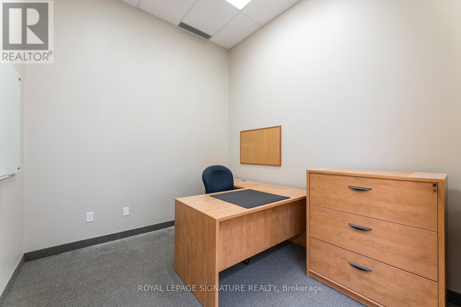 214c - 55 Wyndham St N, Guelph, Ontario  N1H 7T8 - Photo 10 - X12603134