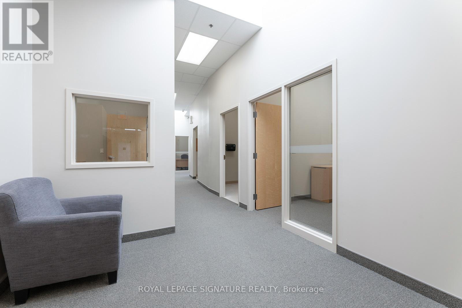 214c - 55 Wyndham St N, Guelph, Ontario  N1H 7T8 - Photo 5 - X12603134