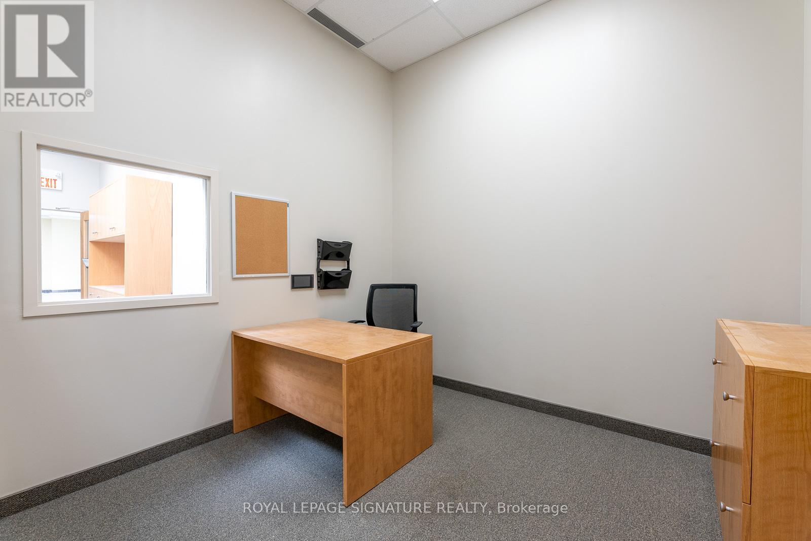 214c - 55 Wyndham St N, Guelph, Ontario  N1H 7T8 - Photo 9 - X12603134