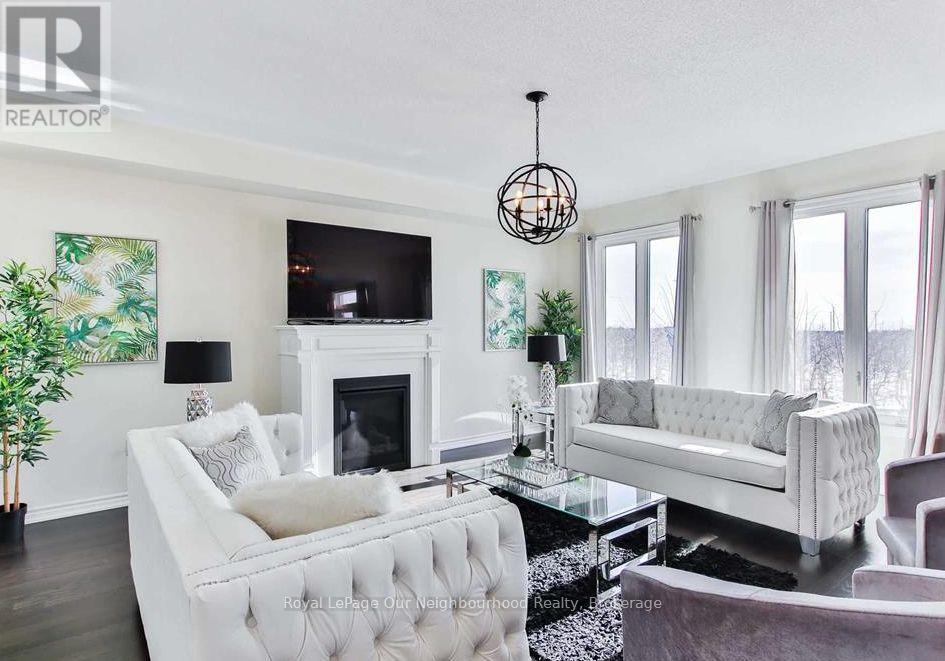 215 Northglen Boulevard, Clarington, Ontario  L1C 0T9 - Photo 4 - E12603168