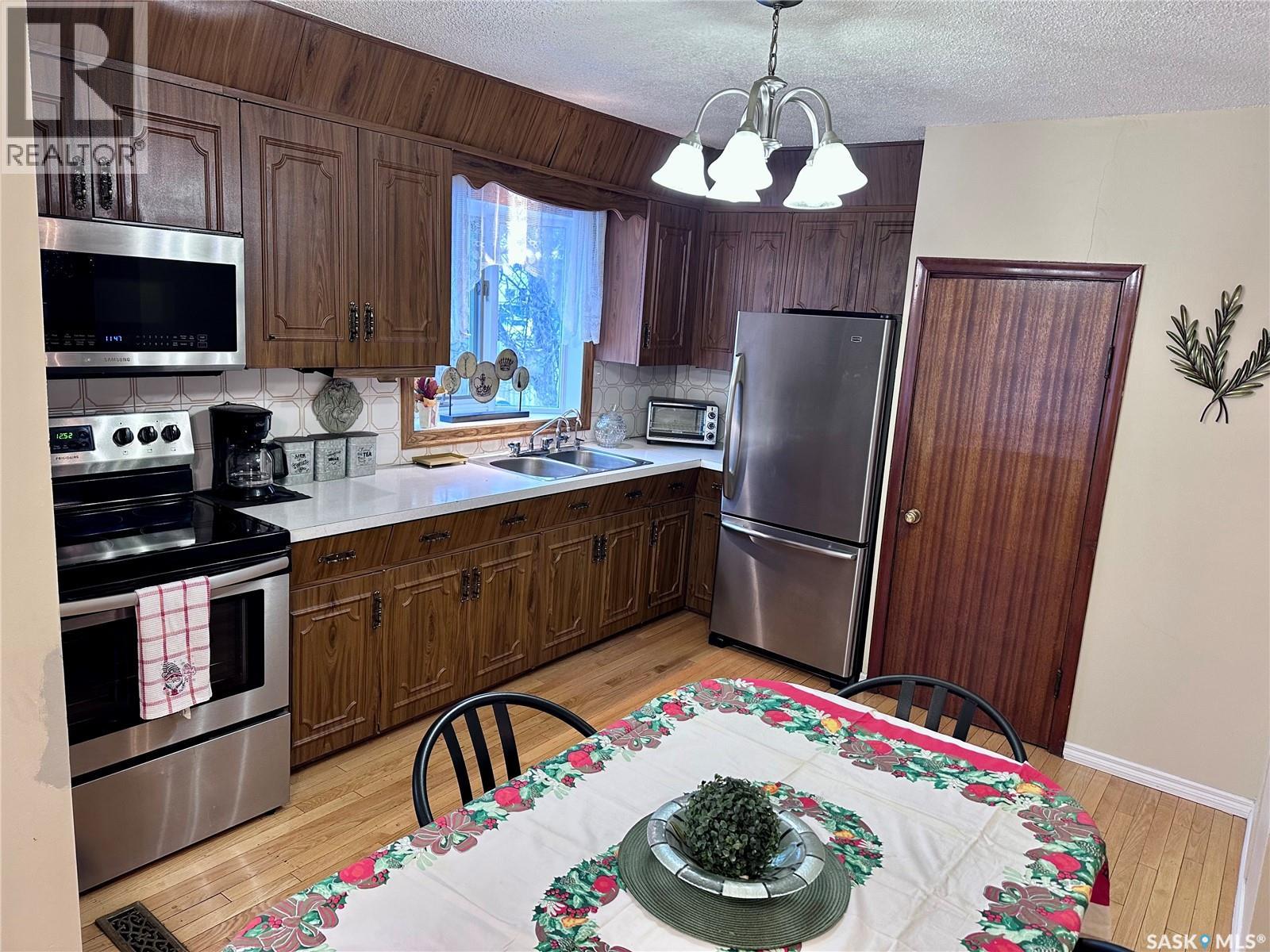 1925 Athol Street, Regina, Saskatchewan  S4T 3E4 - Photo 8 - SK025192