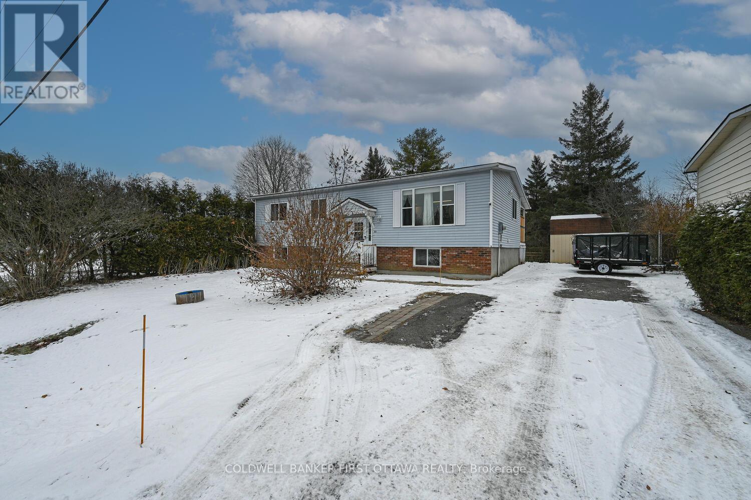 40 Fringewood Drive E, Ottawa, Ontario K2S 1V1 - Photo 2 - X12603184