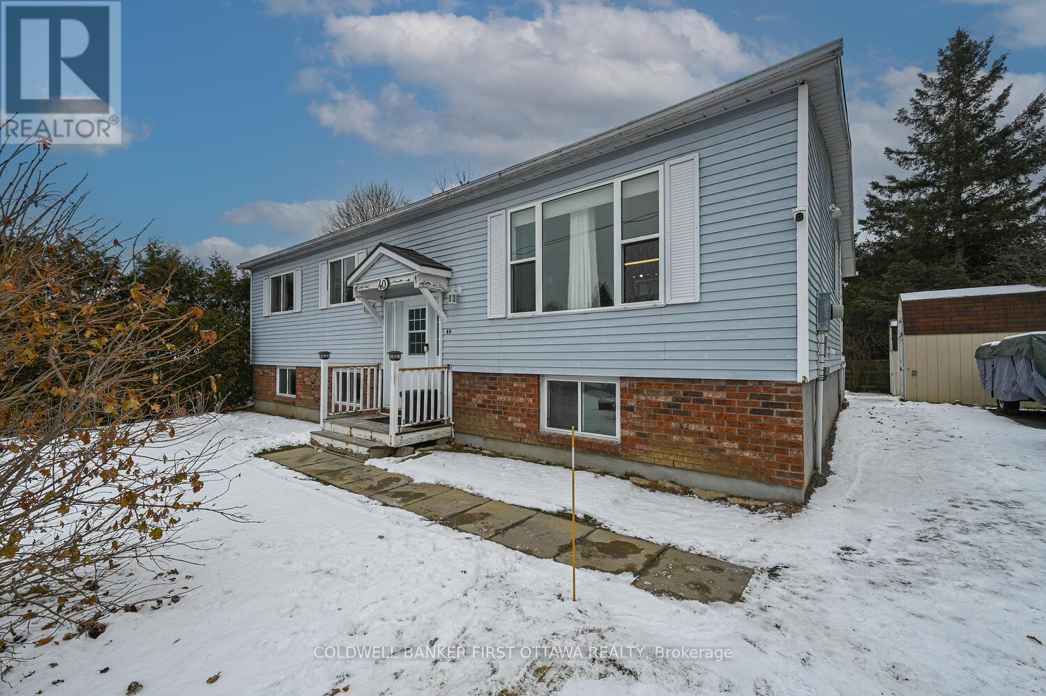 40 Fringewood Drive E, Ottawa, Ontario K2S 1V1 - Photo 3 - X12603184