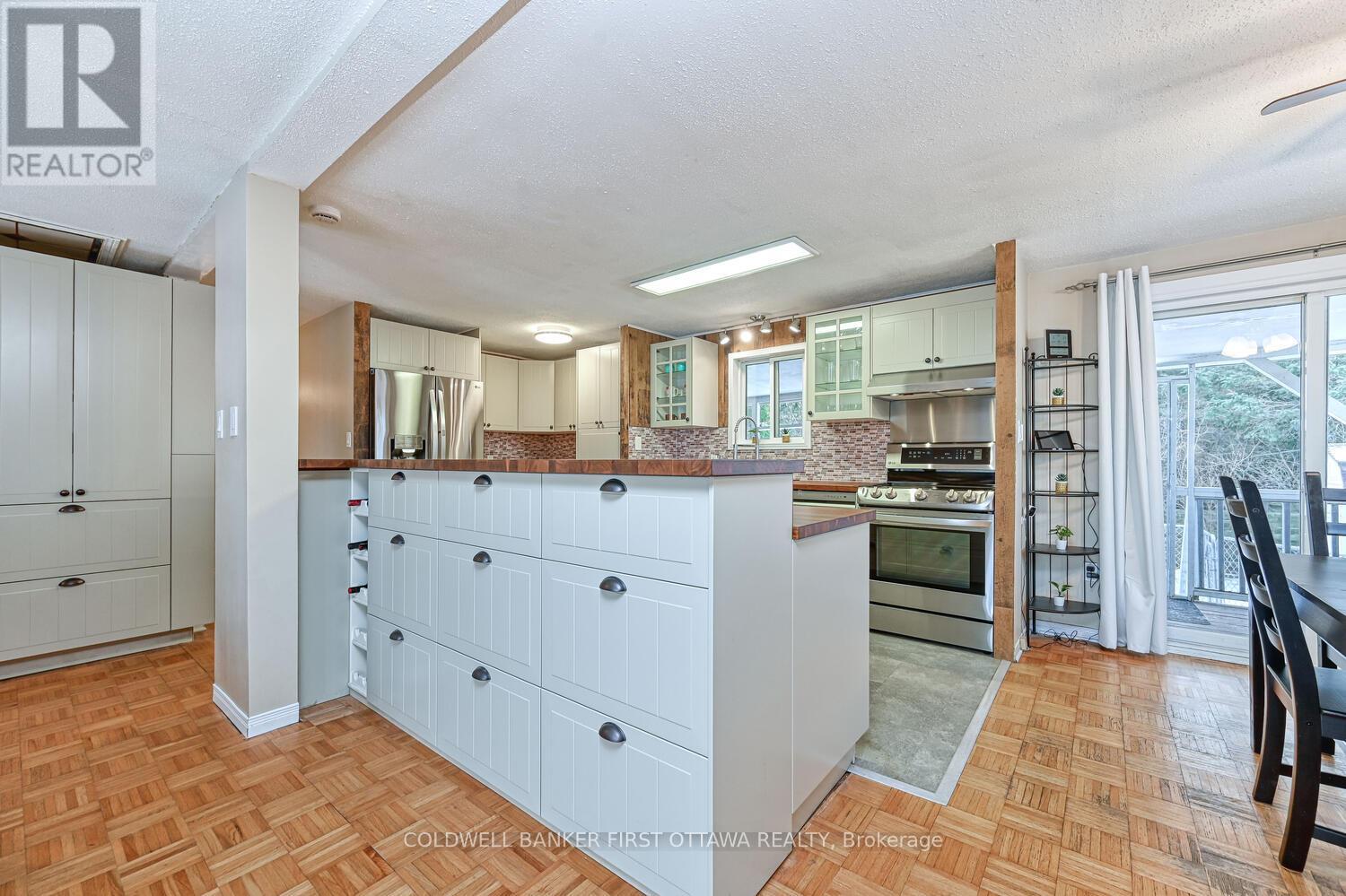 40 Fringewood Drive E, Ottawa, Ontario K2S 1V1 - Photo 8 - X12603184