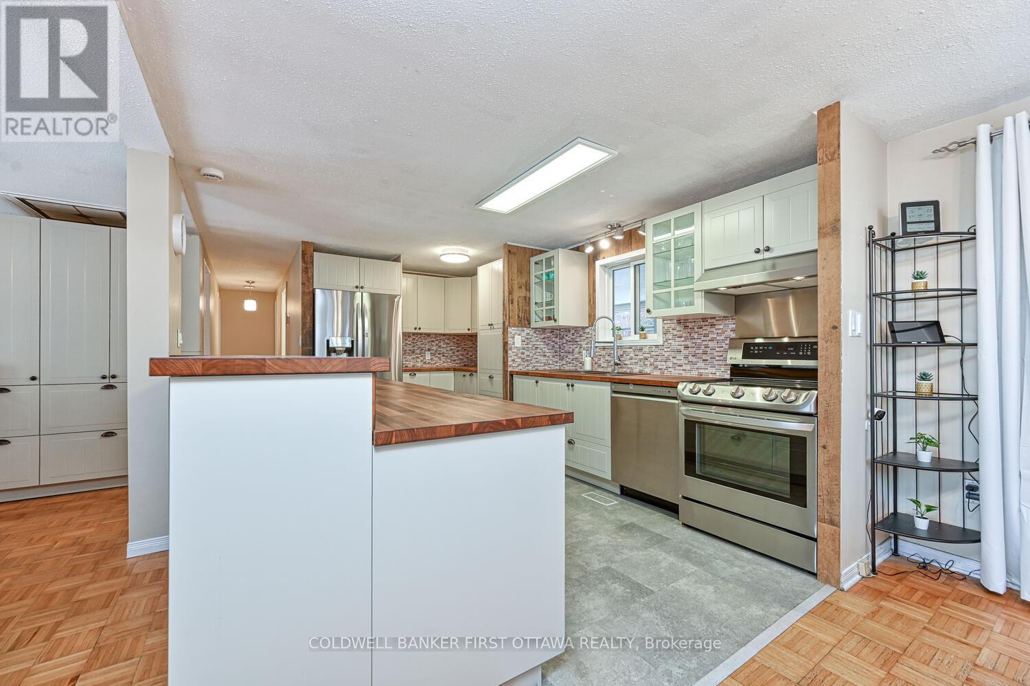 40 Fringewood Drive E, Ottawa, Ontario K2S 1V1 - Photo 9 - X12603184