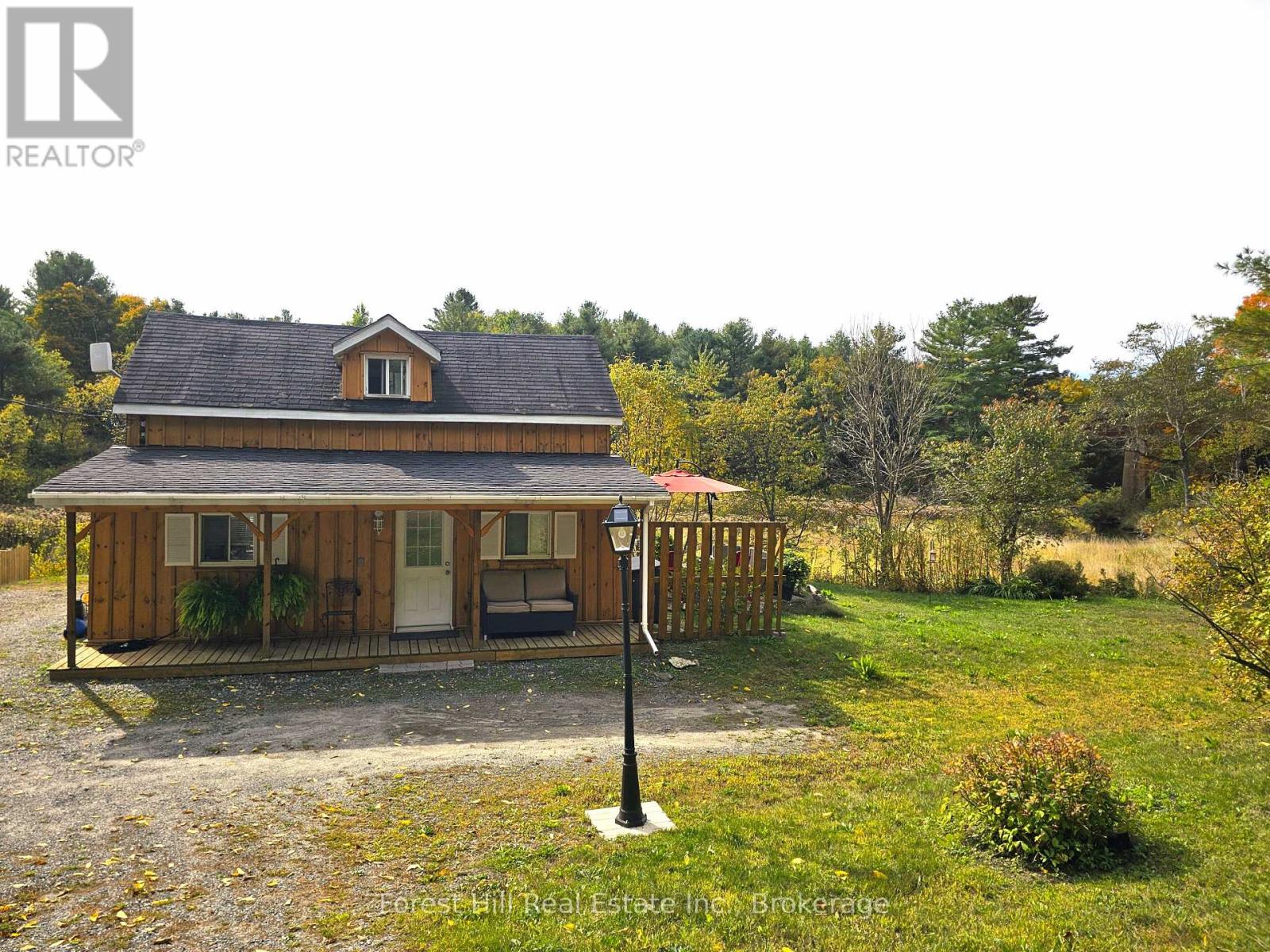 77 James Bay Junction Road S, Seguin, Ontario  P2A 0B2 - Photo 2 - X12453718