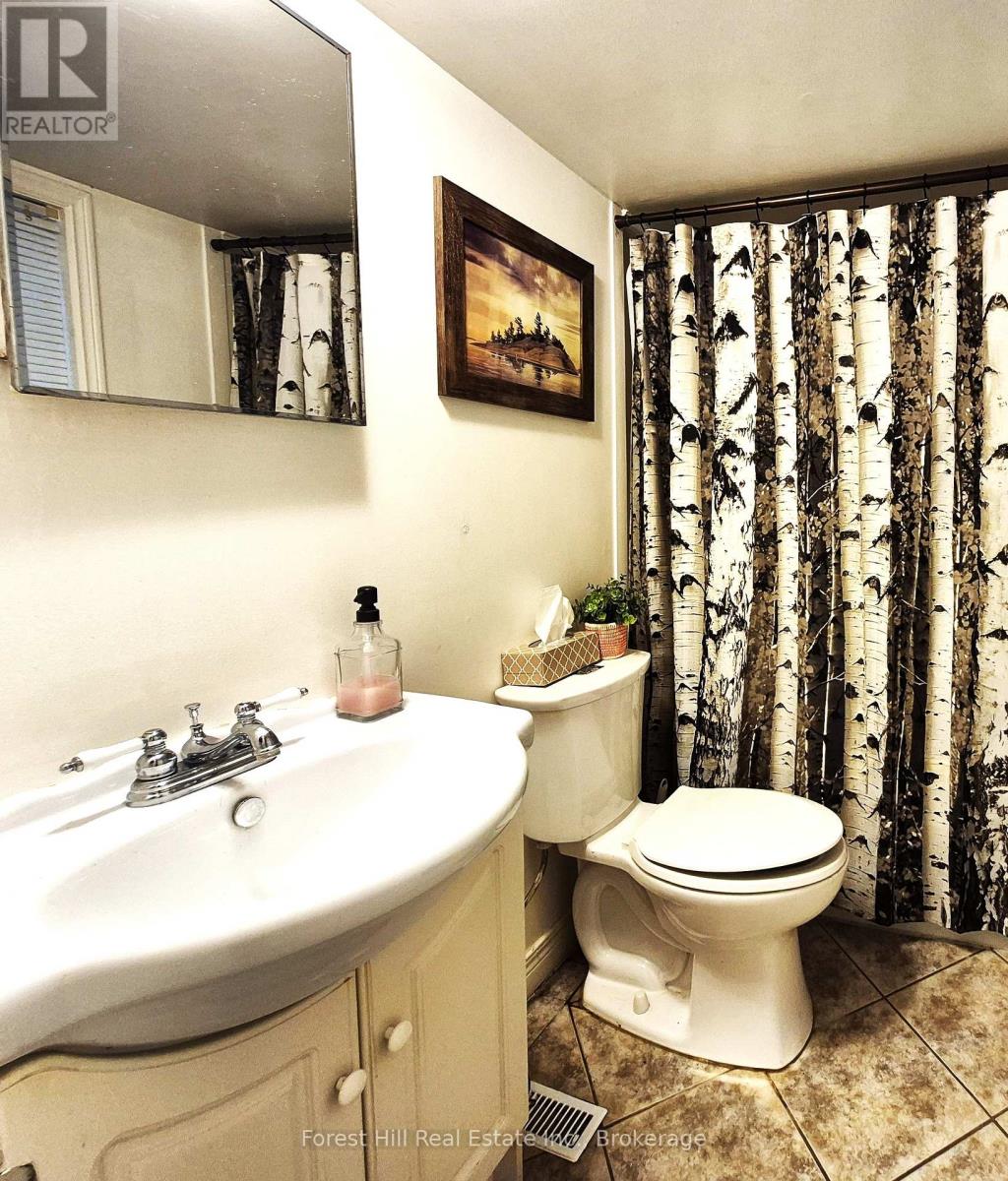 77 James Bay Junction Road S, Seguin, Ontario  P2A 0B2 - Photo 10 - X12453718