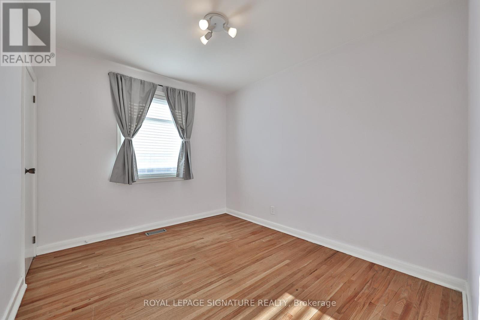 169 Norfolk Avenue, Richmond Hill, Ontario L4C 2C7 - Photo 15 - N12602312