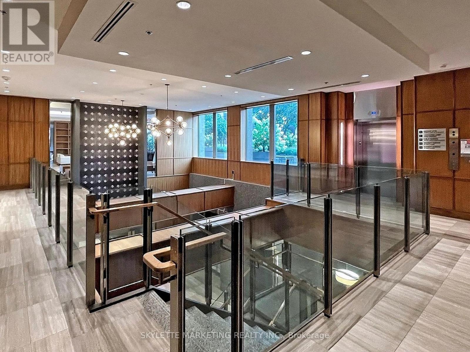 1128 - 111 St Clair Avenue W, Toronto, Ontario M4V 1N5 - Photo 10 - C12603206