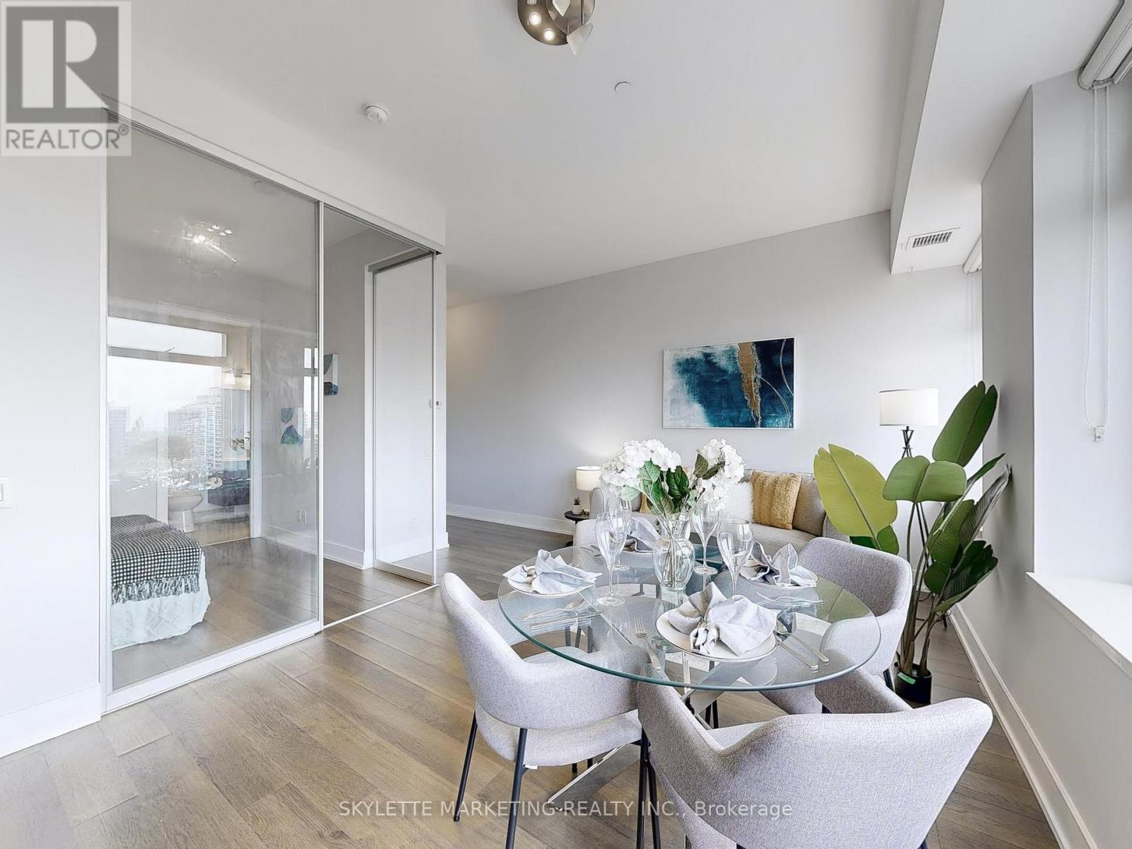 1128 - 111 St Clair Avenue W, Toronto, Ontario M4V 1N5 - Photo 17 - C12603206