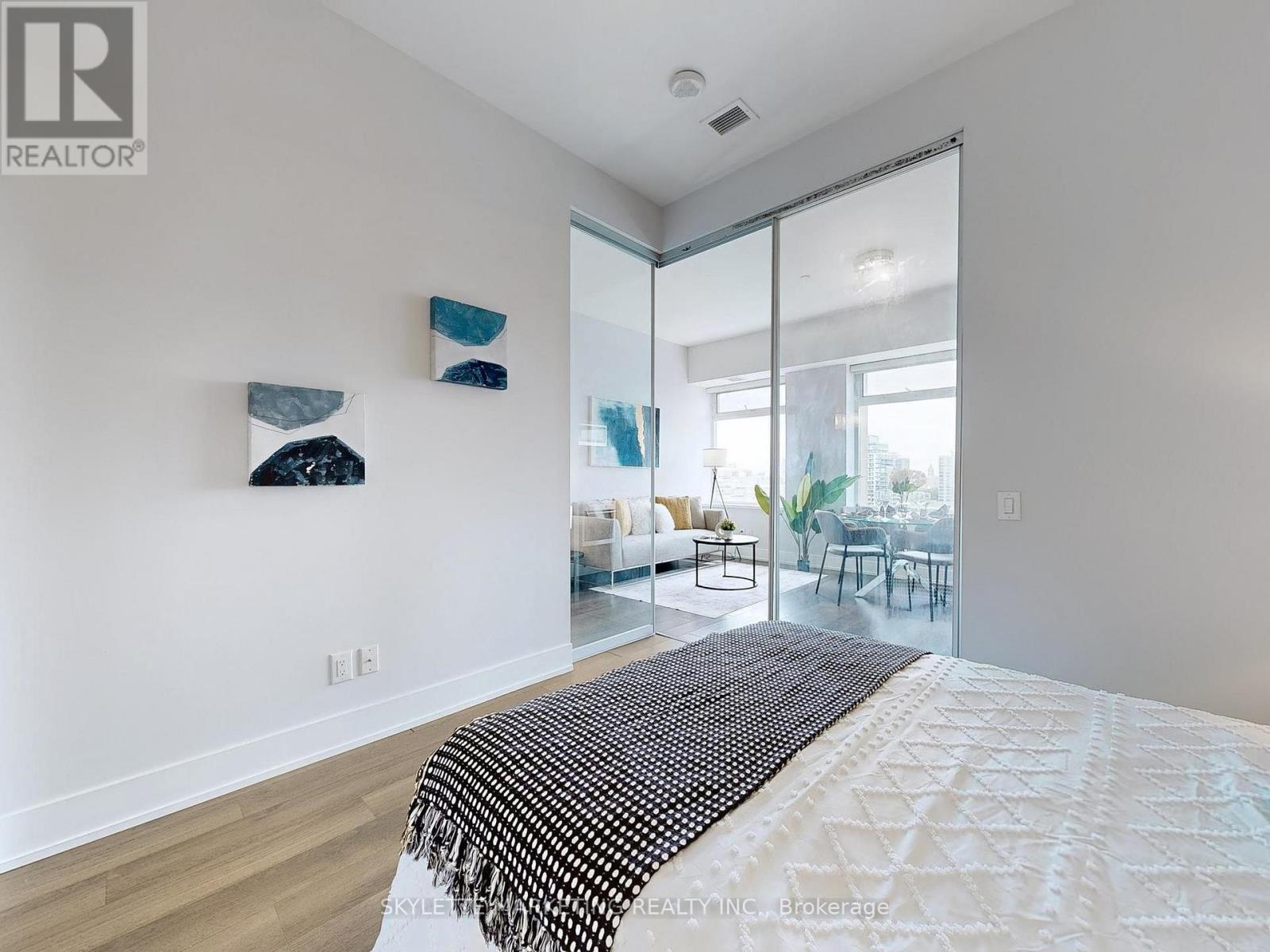 1128 - 111 St Clair Avenue W, Toronto, Ontario M4V 1N5 - Photo 23 - C12603206