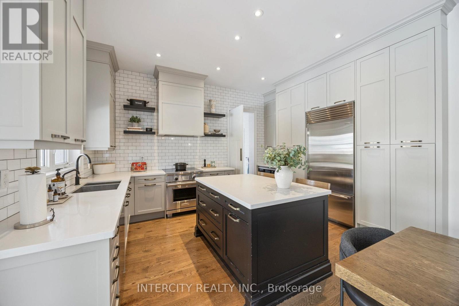 8 Larkin Avenue, King, Ontario  L7B 0N8 - Photo 18 - N12603220