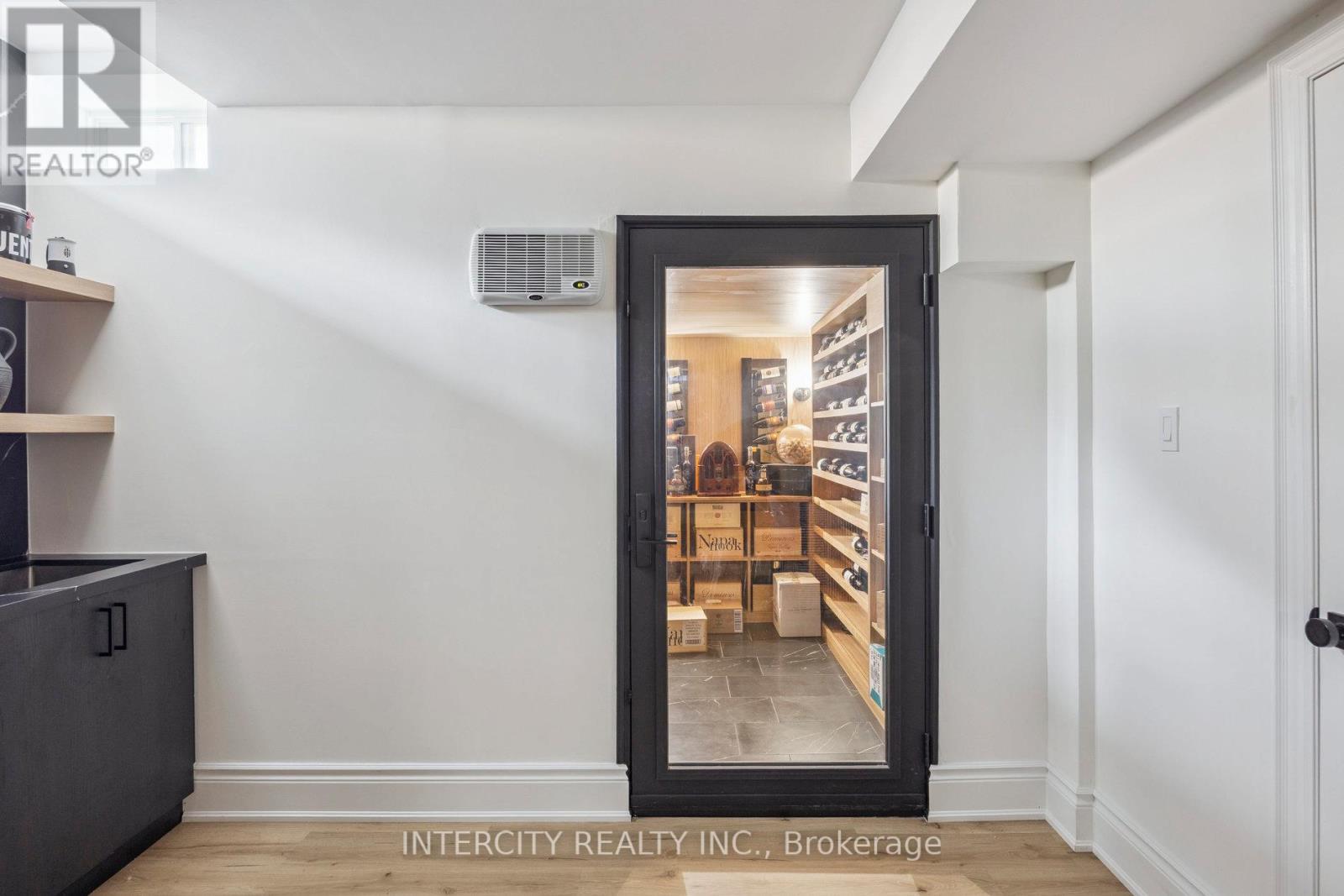 8 Larkin Avenue, King, Ontario  L7B 0N8 - Photo 36 - N12603220