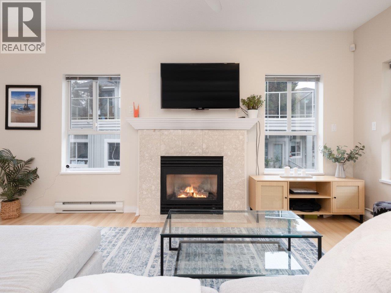 308 1283 Parkgate Avenue, North Vancouver, British Columbia  V7H 3A3 - Photo 4 - R3070836