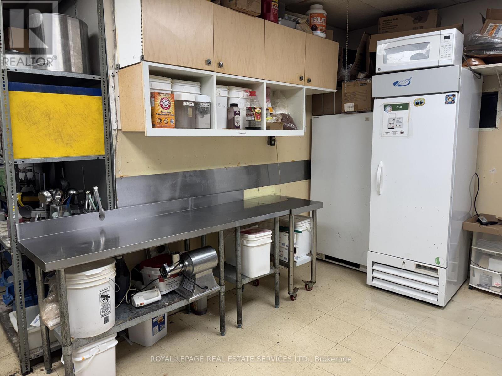 10 - 495 Walkers Line, Burlington, Ontario  L7N 2E3 - Photo 13 - W12603182