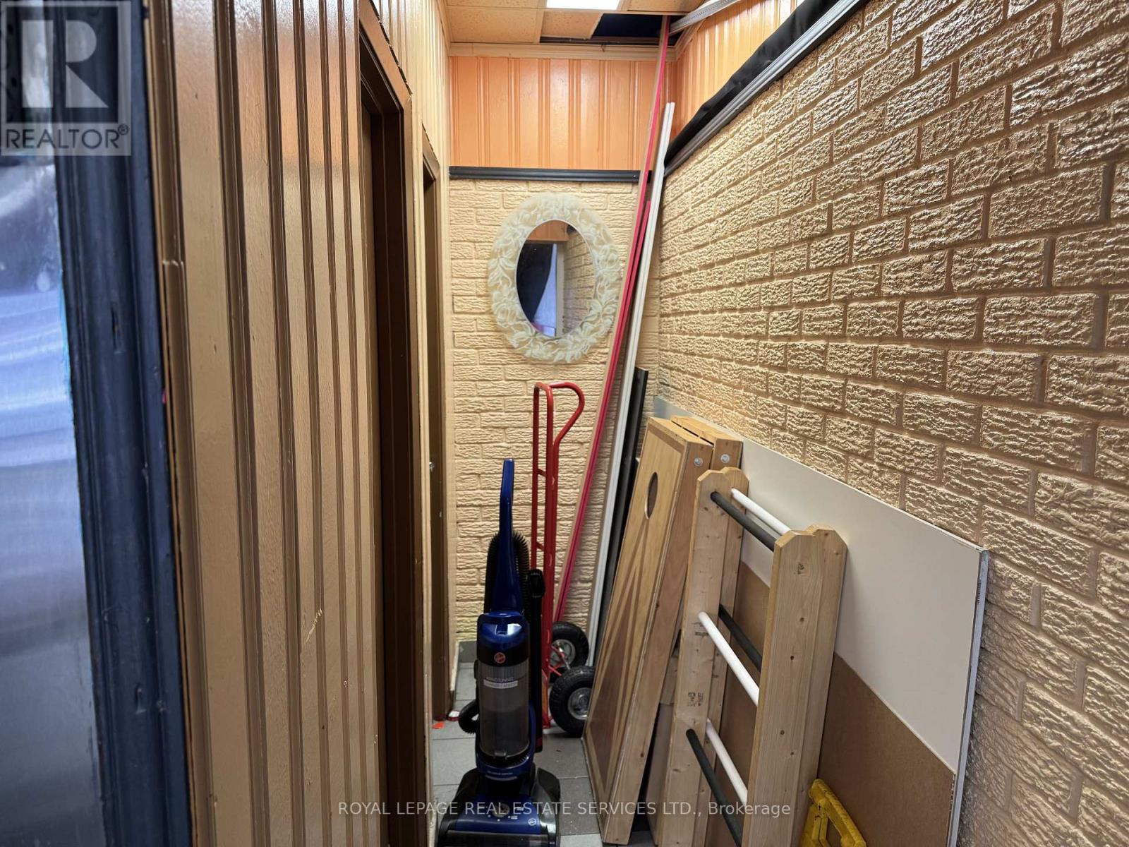 10 - 495 Walkers Line, Burlington, Ontario  L7N 2E3 - Photo 14 - W12603182