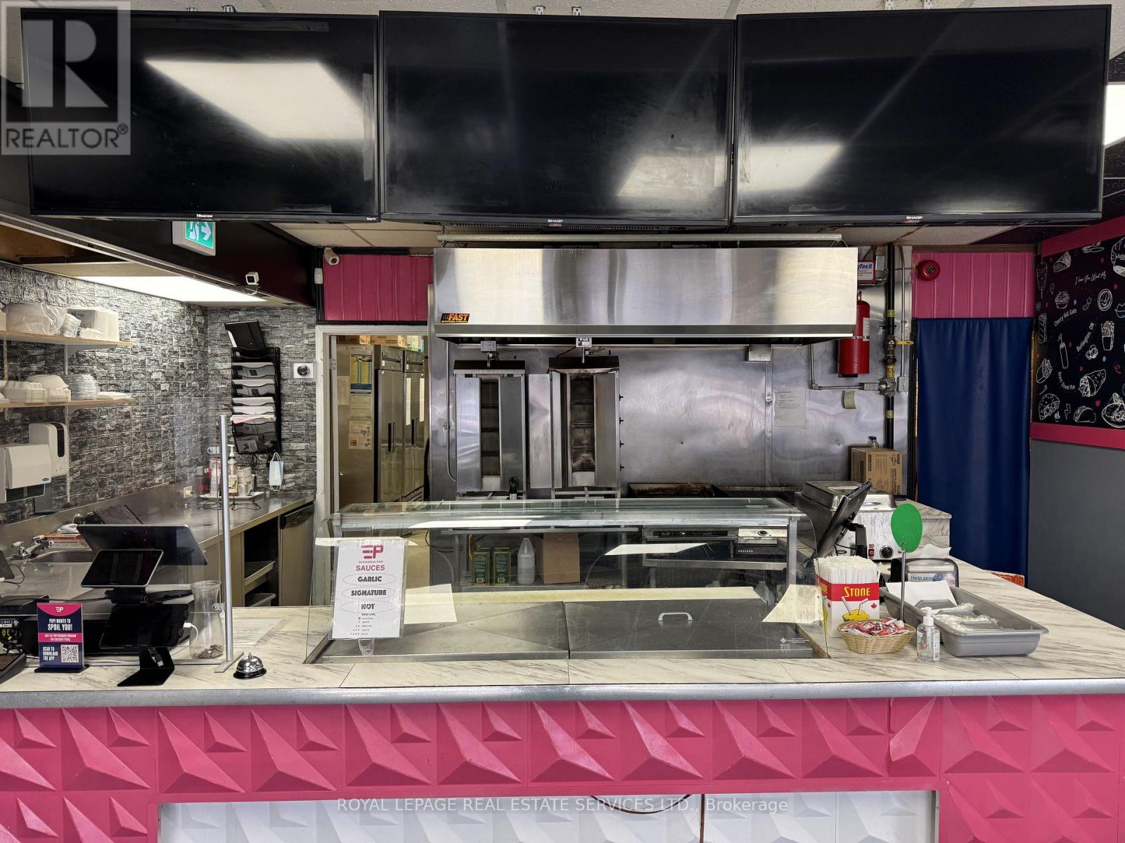 10 - 495 Walkers Line, Burlington, Ontario  L7N 2E3 - Photo 5 - W12603182