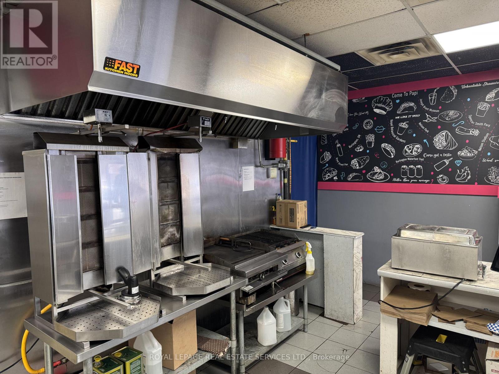 10 - 495 Walkers Line, Burlington, Ontario  L7N 2E3 - Photo 8 - W12603182