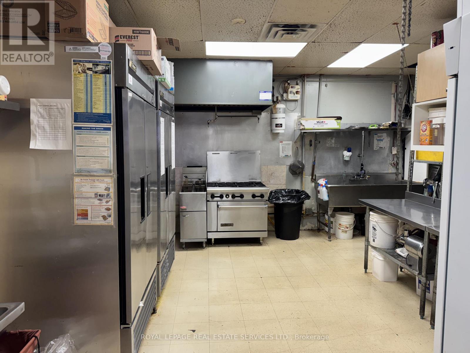 10 - 495 Walkers Line, Burlington, Ontario  L7N 2E3 - Photo 9 - W12603182