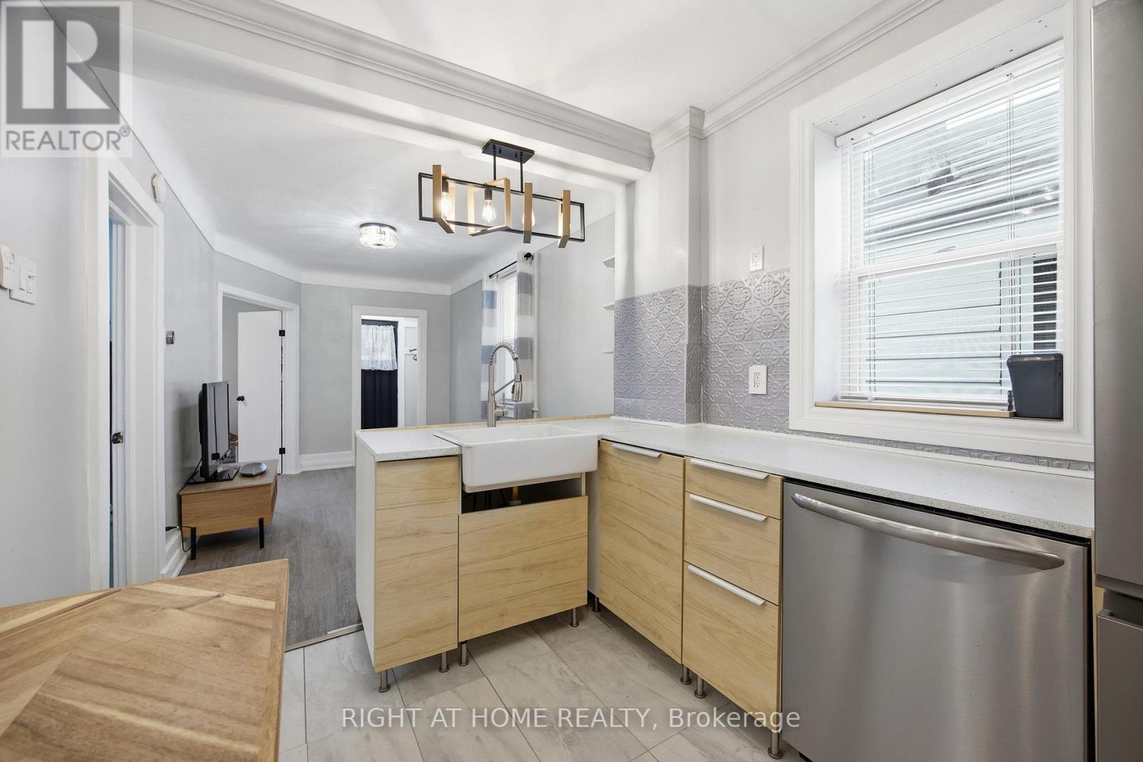 47 Ronald Avenue, Toronto, Ontario  M6E 4M8 - Photo 10 - W12603190