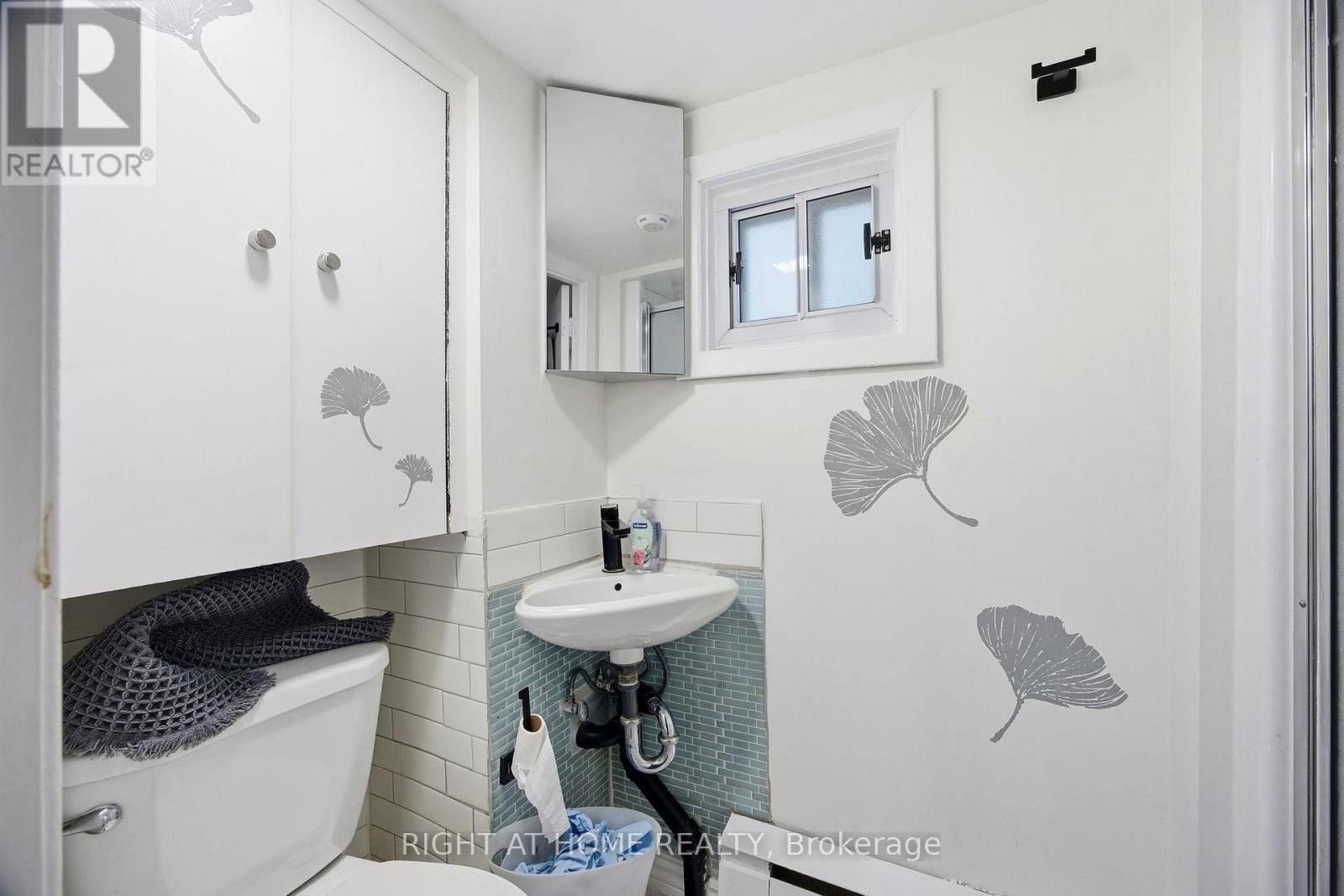 47 Ronald Avenue, Toronto, Ontario  M6E 4M8 - Photo 23 - W12603190