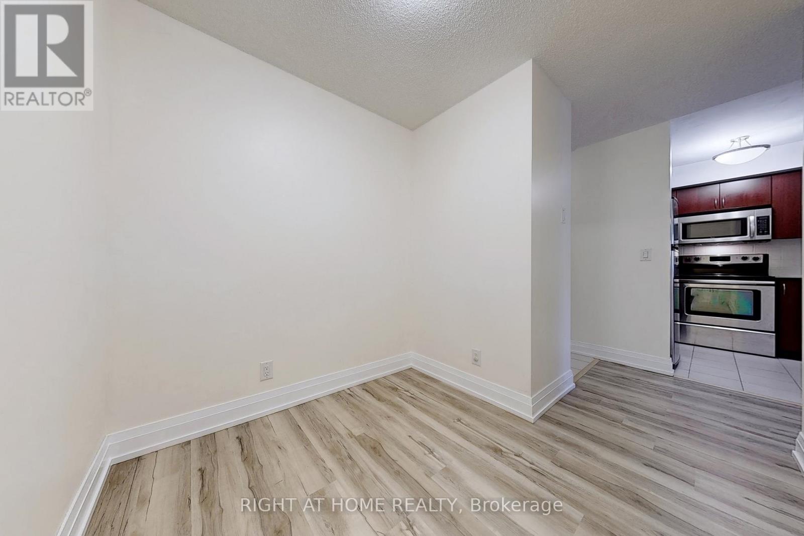 212 - 1060 Sheppard Avenue W, Toronto, Ontario  M3J 0G7 - Photo 16 - W12603218