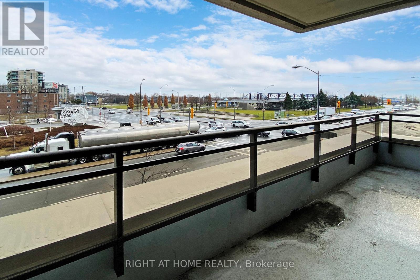 212 - 1060 Sheppard Avenue W, Toronto, Ontario  M3J 0G7 - Photo 21 - W12603218