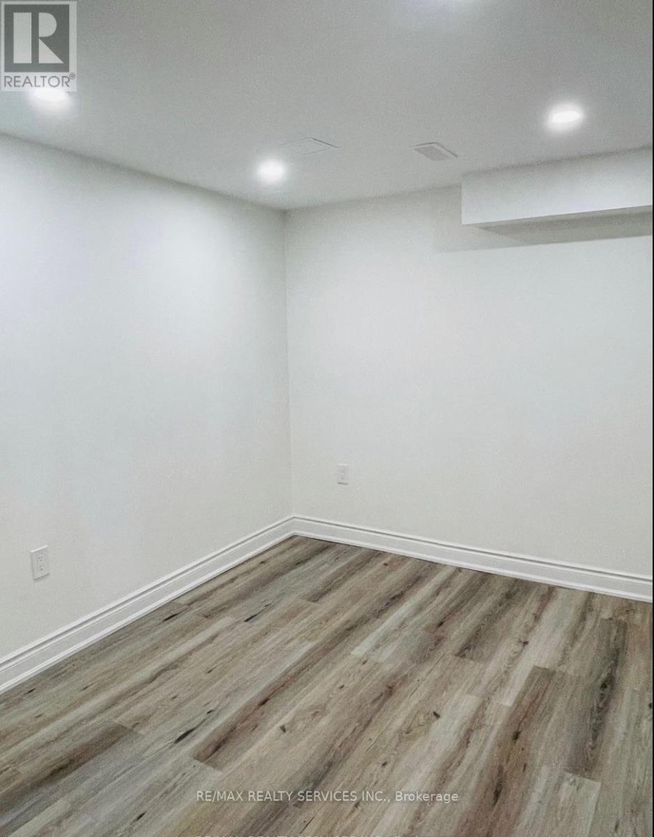 Basement - 14 Niles Court, Brampton, Ontario L6S 5T6 - Photo 10 - W12587888