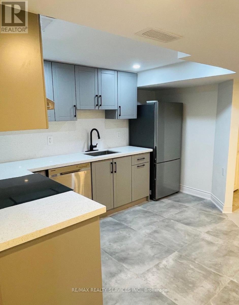 Basement - 14 Niles Court, Brampton, Ontario L6S 5T6 - Photo 5 - W12587888