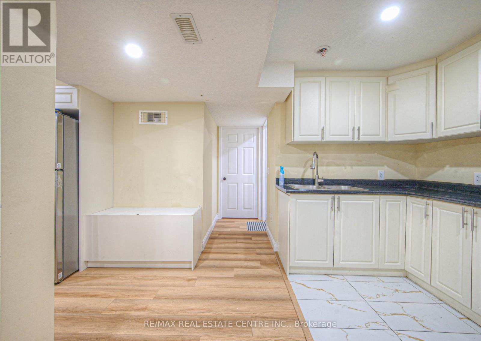 434 Woodbine Avenue, Kitchener, Ontario  N2R 0A6 - Photo 39 - X12603204