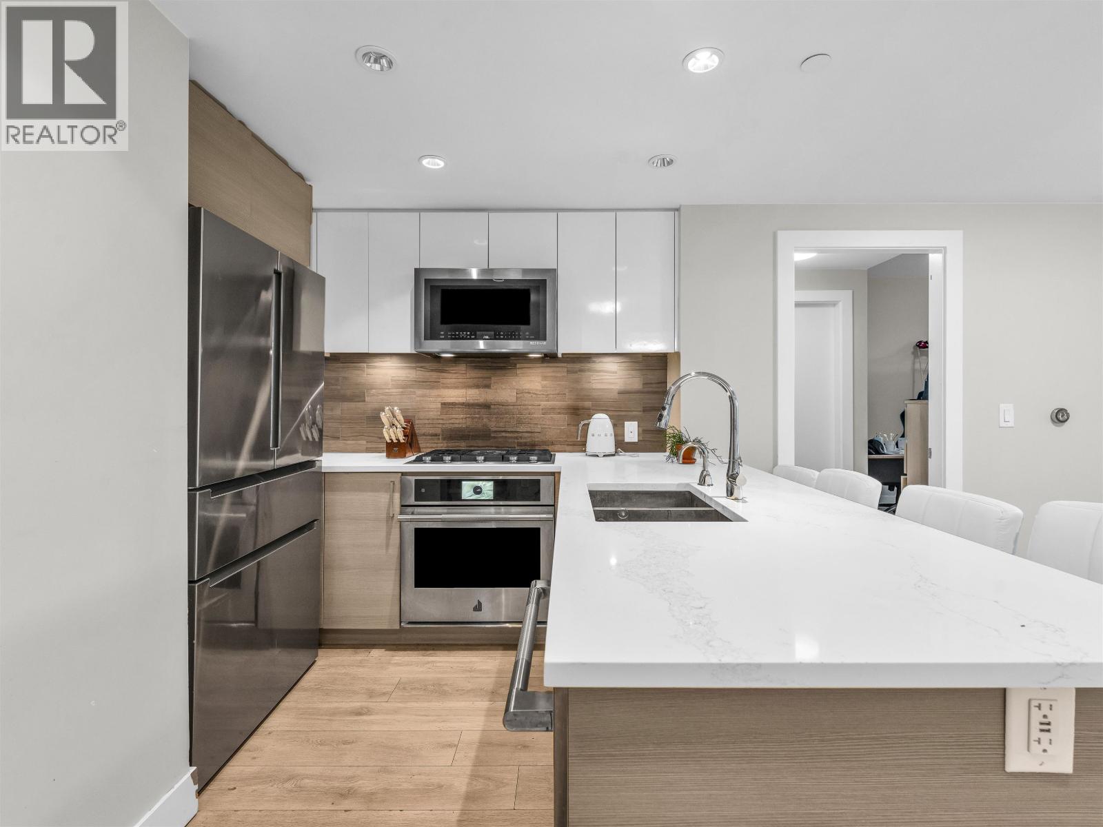 607 3451 Sawmill Crescent, Vancouver, British Columbia  V5S 0H3 - Photo 13 - R3072345