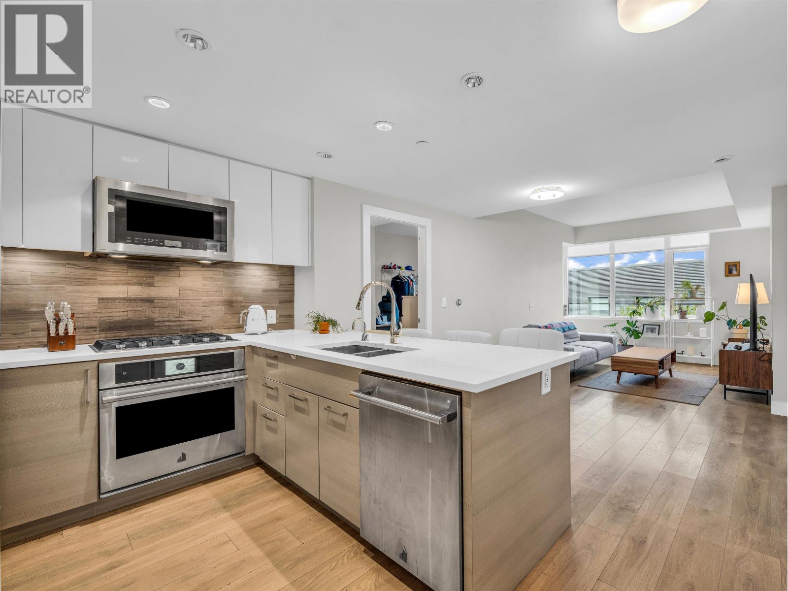 607 3451 Sawmill Crescent, Vancouver, British Columbia  V5S 0H3 - Photo 12 - R3072345