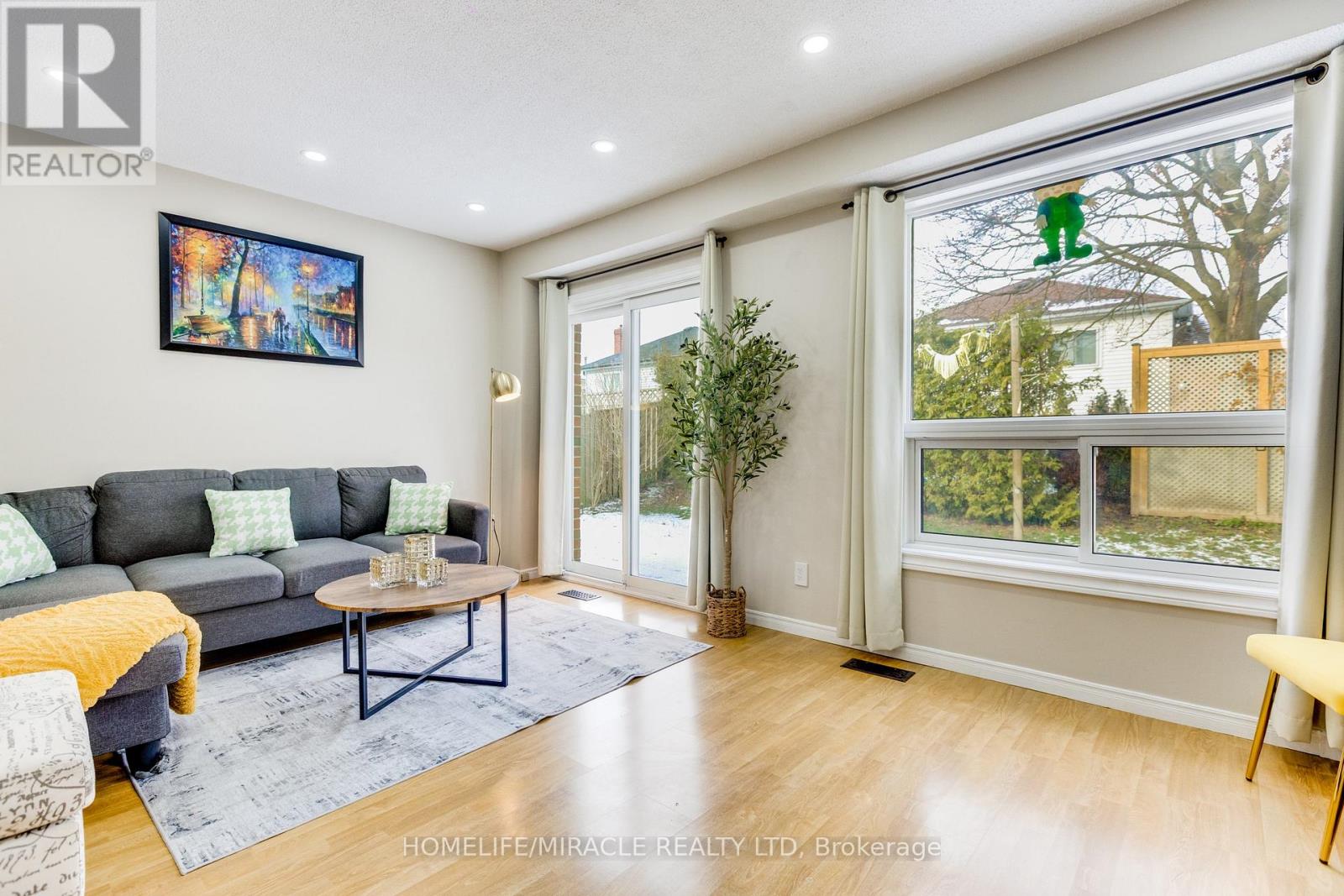 33 Mossgrove Court, Clarington, Ontario  L1E 1P3 - Photo 17 - E12601804