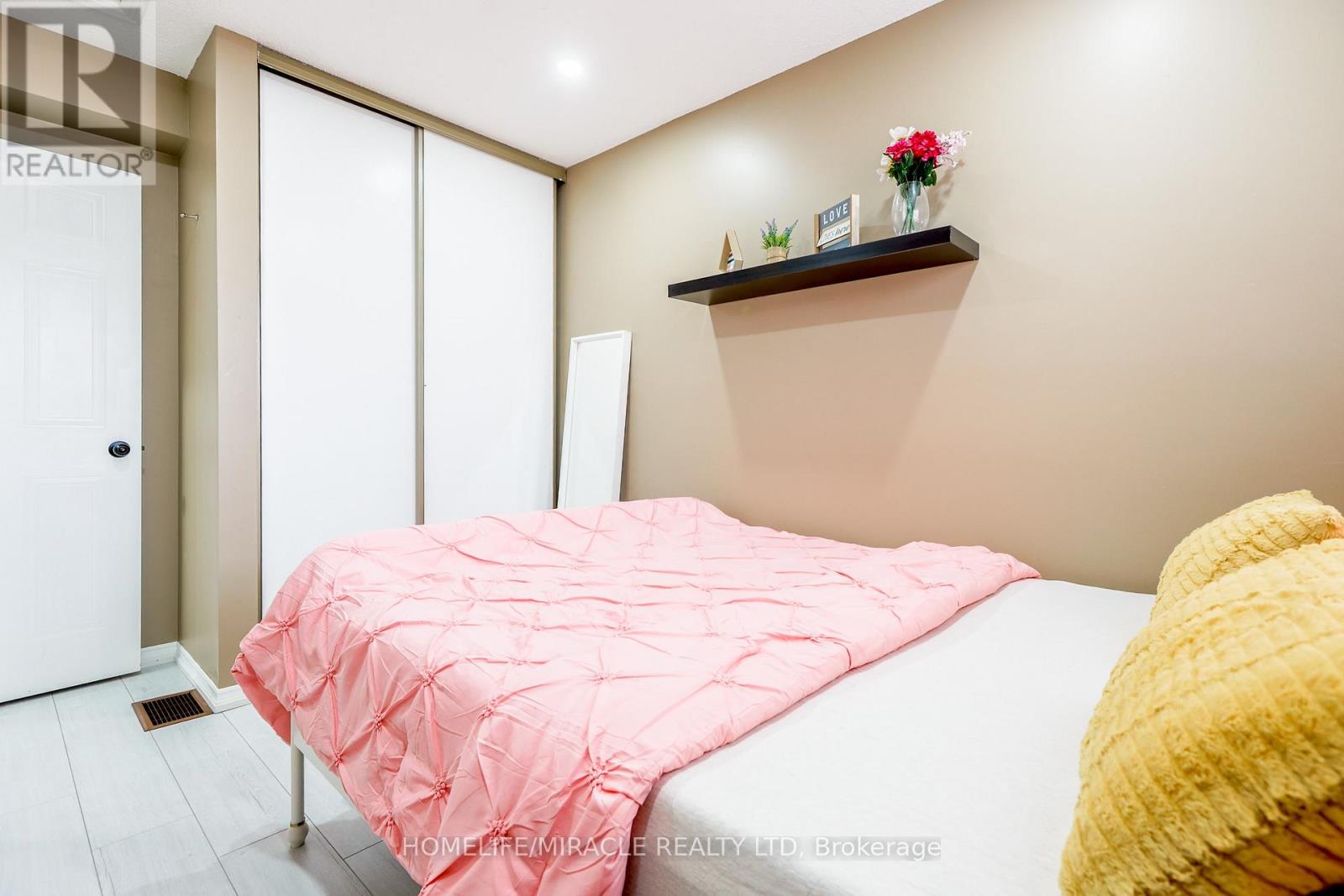 33 Mossgrove Court, Clarington, Ontario  L1E 1P3 - Photo 30 - E12601804