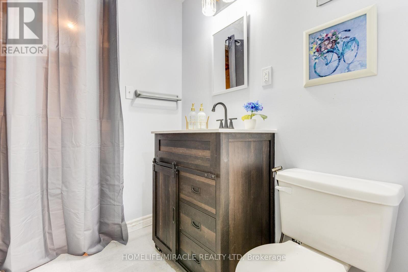 33 Mossgrove Court, Clarington, Ontario  L1E 1P3 - Photo 41 - E12601804