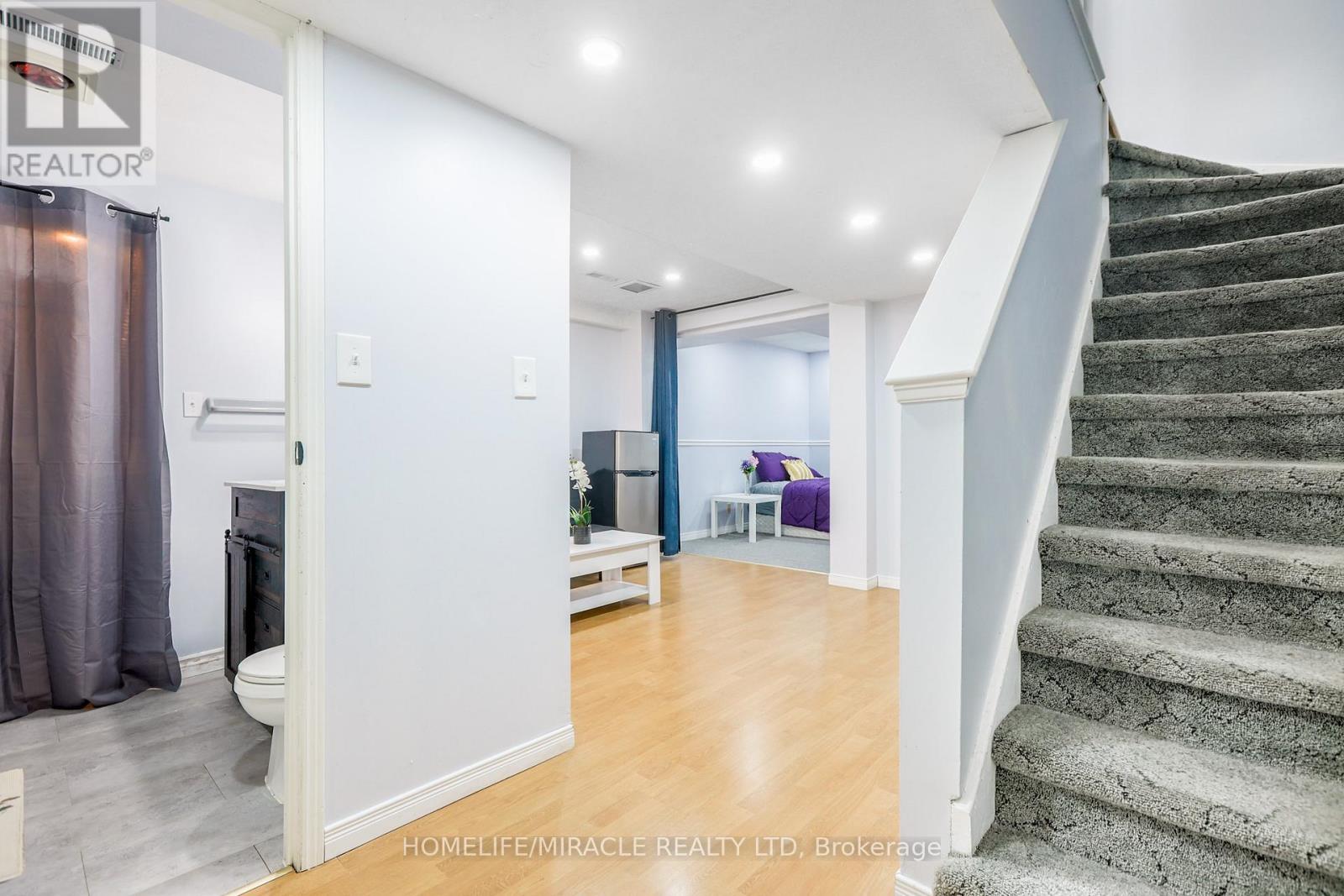 33 Mossgrove Court, Clarington, Ontario  L1E 1P3 - Photo 33 - E12601804