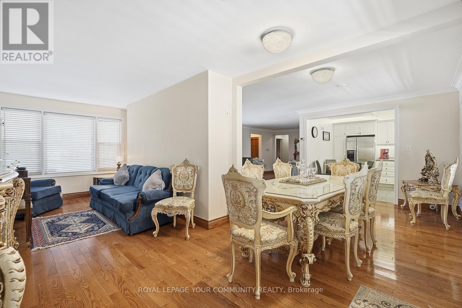 9 Westmount Park Road, Toronto, Ontario  M9P 1R4 - Photo 11 - W12598614