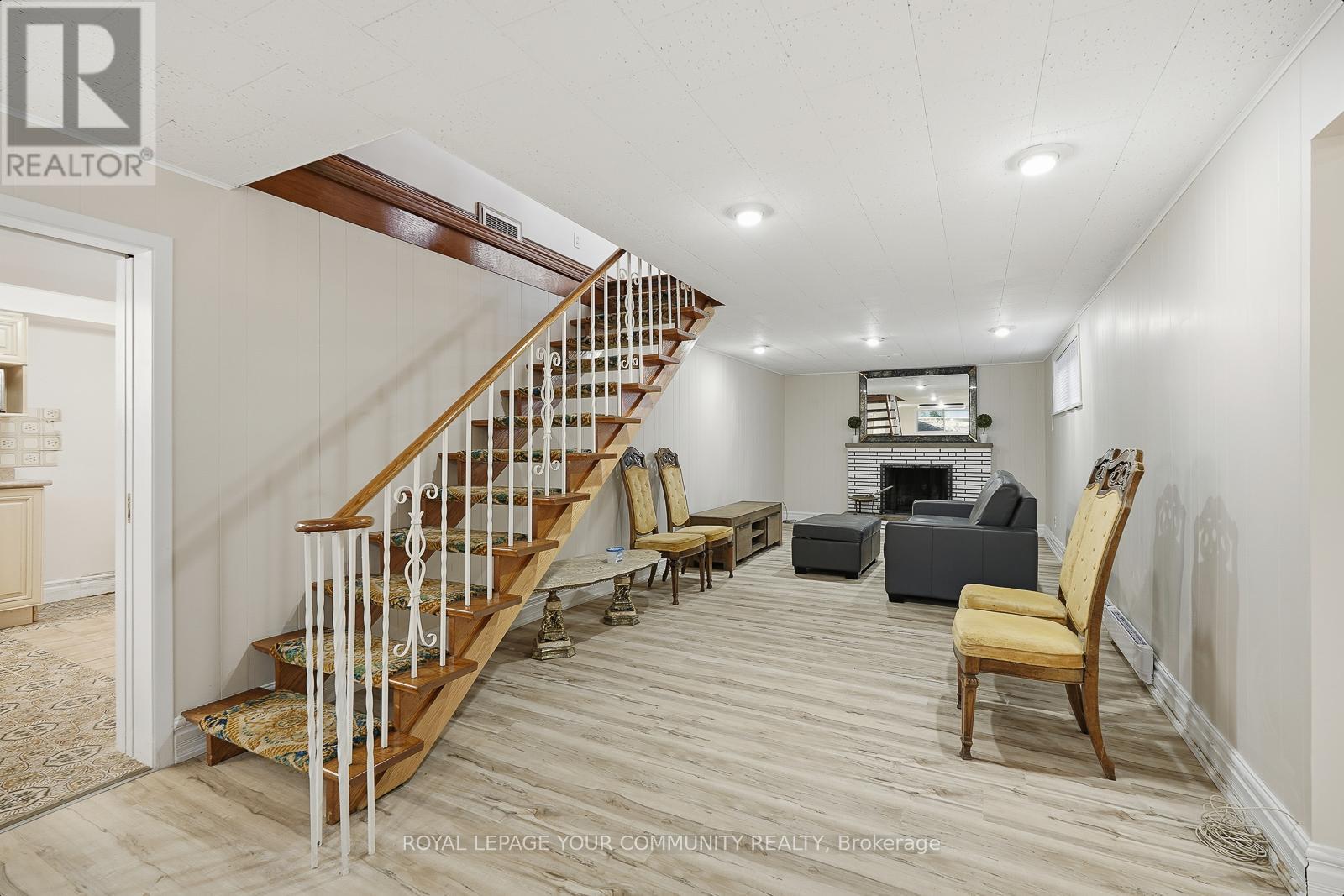 9 Westmount Park Road, Toronto, Ontario  M9P 1R4 - Photo 22 - W12598614