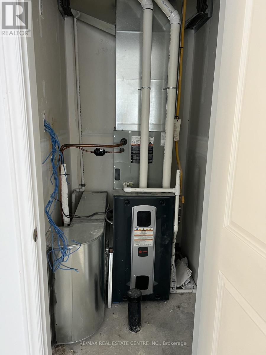 A - 770 Glengarry Crescent, Centre Wellington, Ontario  N1M 3W1 - Photo 9 - X12339734