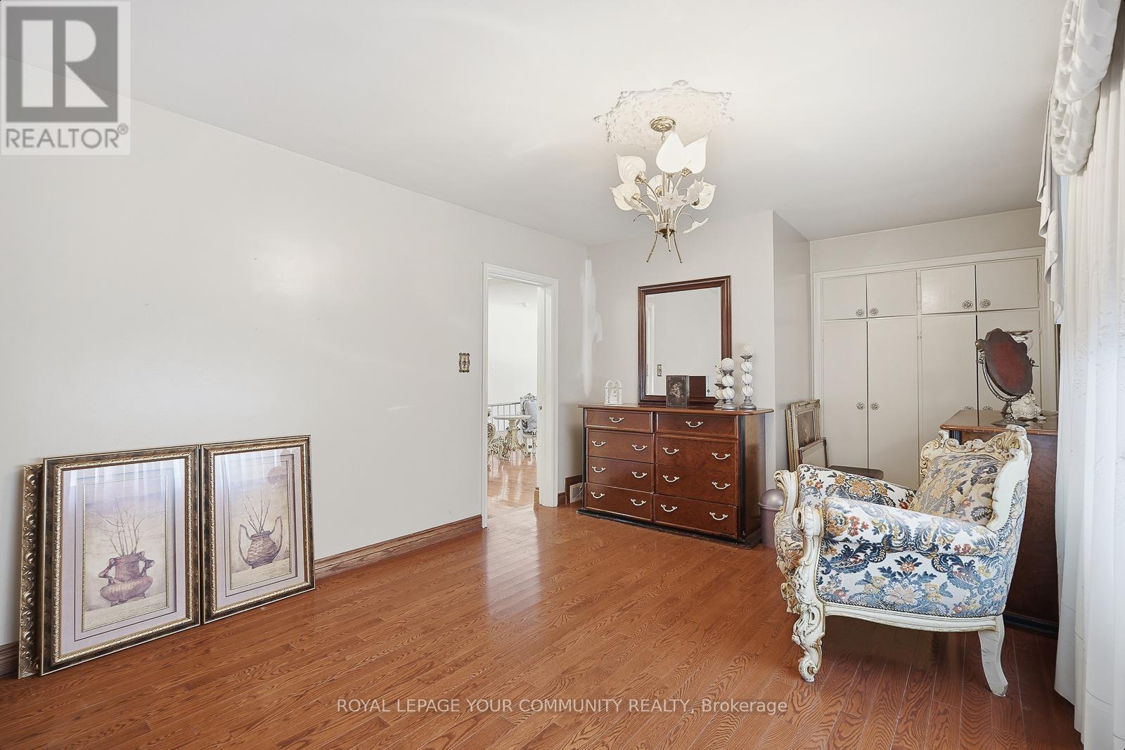 9 Westmount Park Road, Toronto, Ontario  M9P 1R4 - Photo 18 - W12598614