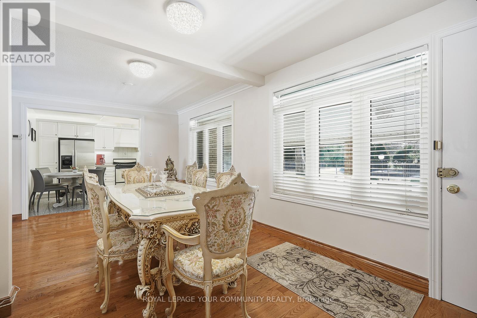 9 Westmount Park Road, Toronto, Ontario  M9P 1R4 - Photo 12 - W12598614