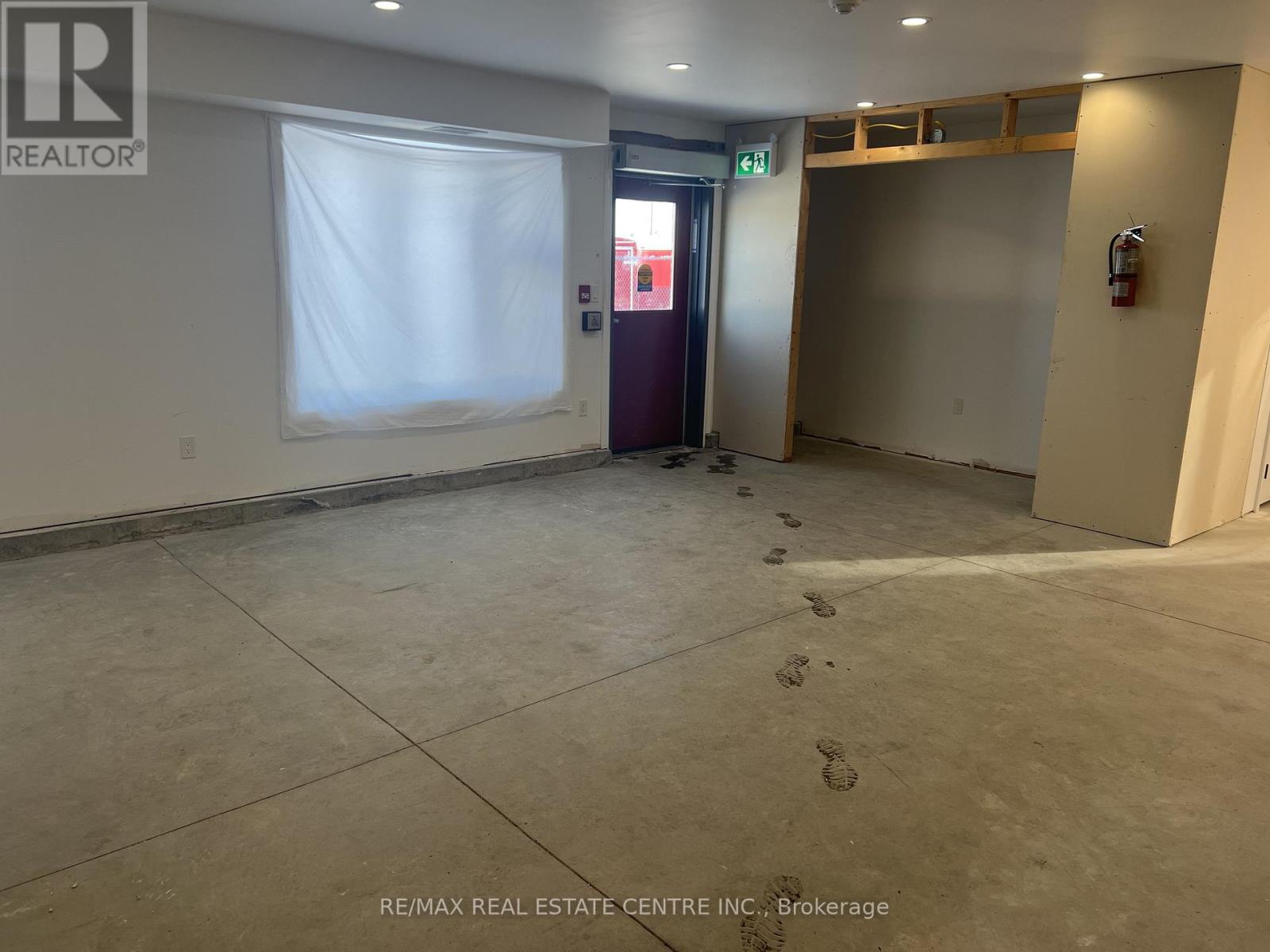 A - 770 Glengarry Crescent, Centre Wellington, Ontario  N1M 3W1 - Photo 3 - X12339734