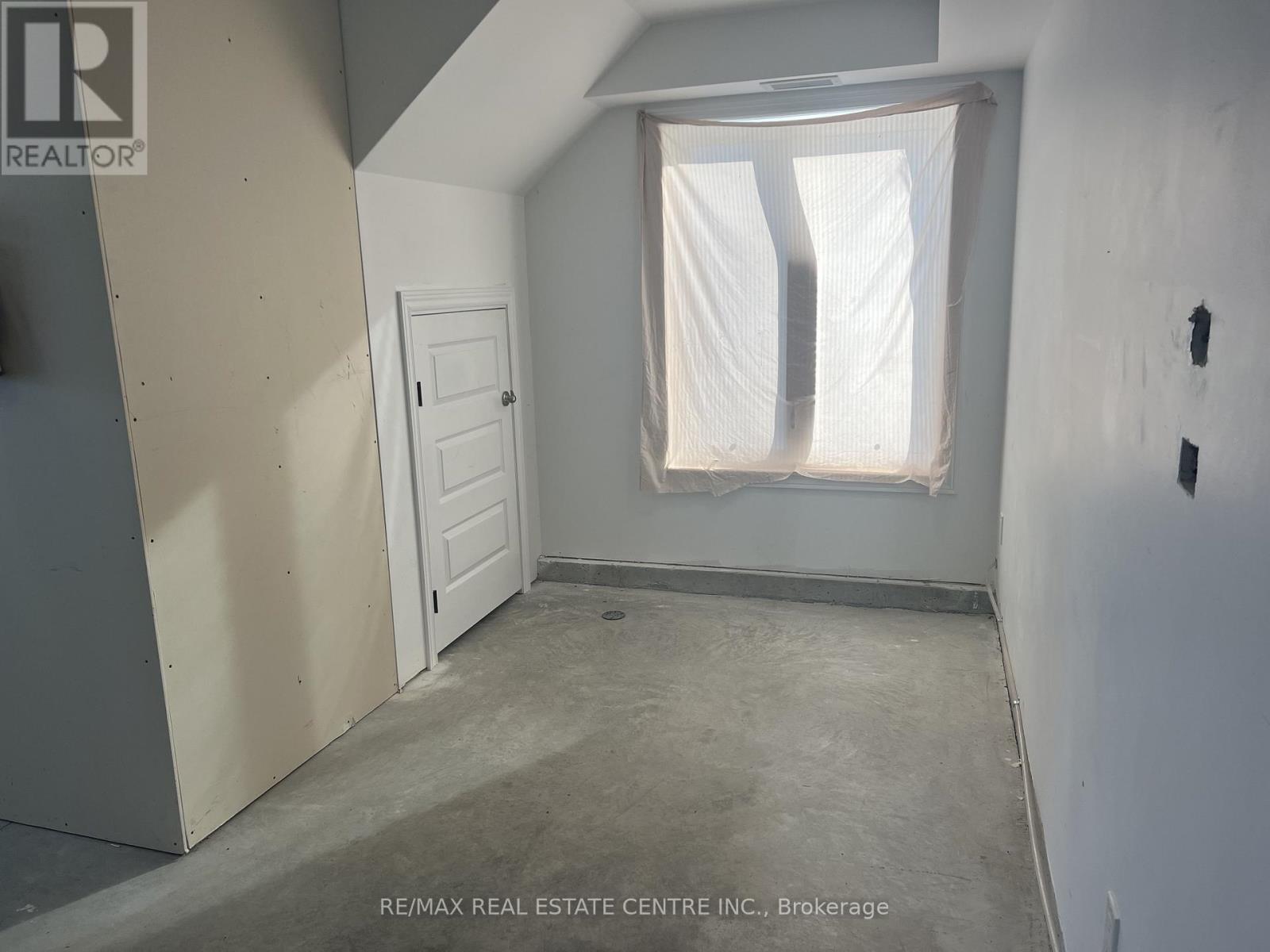 A - 770 Glengarry Crescent, Centre Wellington, Ontario  N1M 3W1 - Photo 7 - X12339734