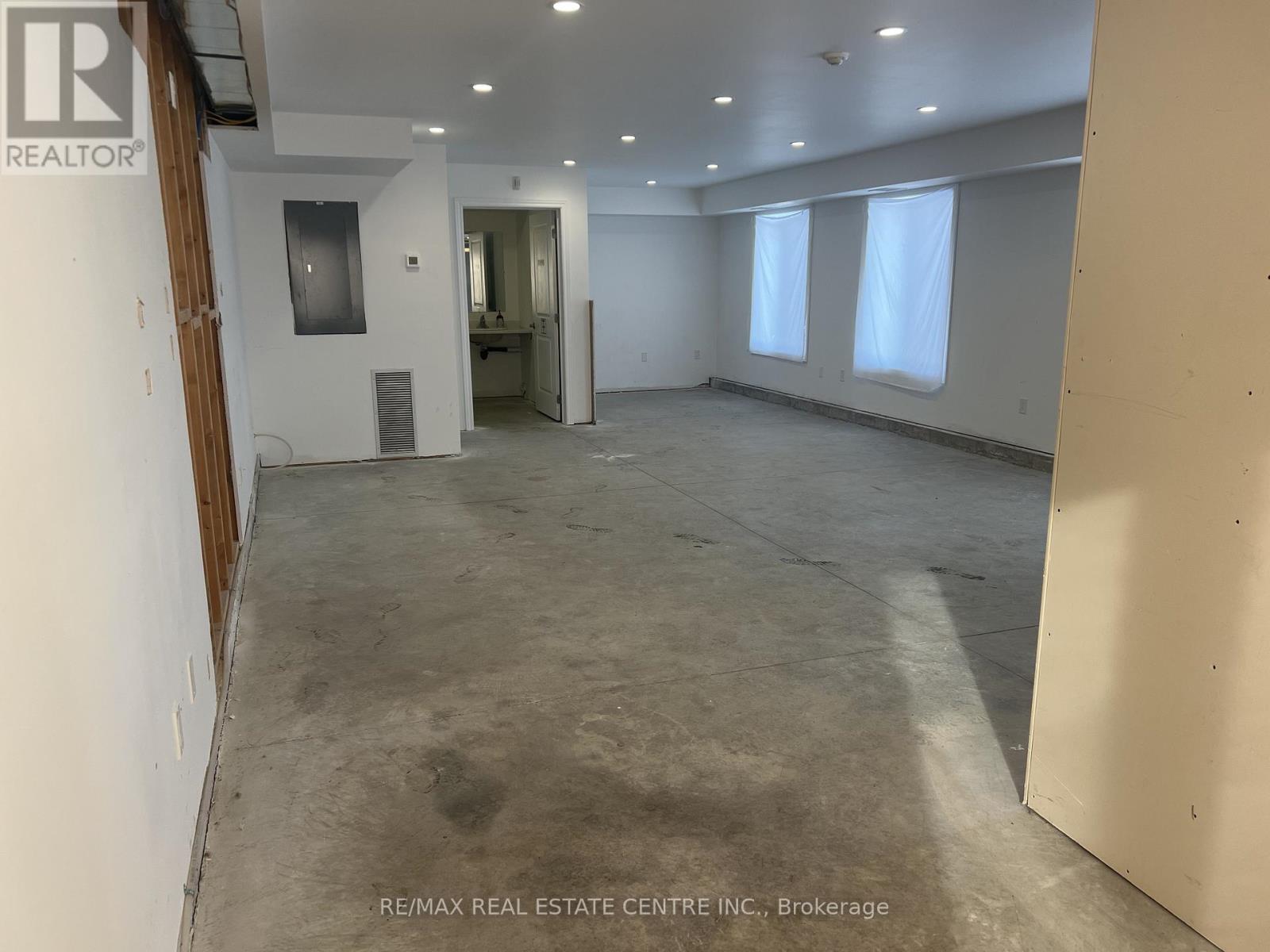 A - 770 Glengarry Crescent, Centre Wellington, Ontario  N1M 3W1 - Photo 8 - X12339734