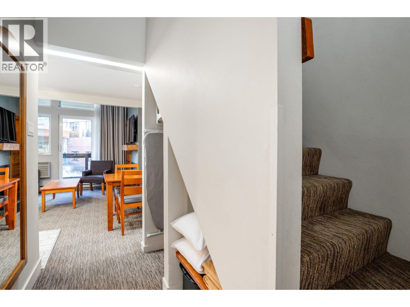 210 4420 Sundial Place, Whistler, British Columbia  V8E 1G6 - Photo 10 - R3072370