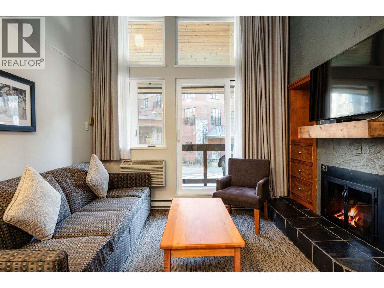 210 4420 Sundial Place, Whistler, British Columbia  V8E 1G6 - Photo 2 - R3072370