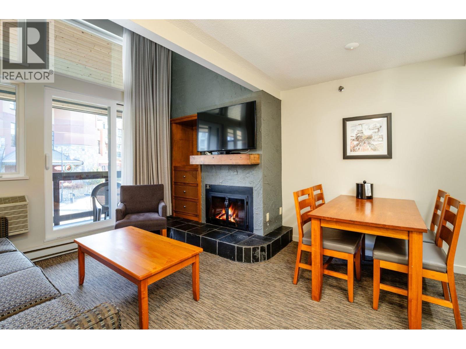 210 4420 Sundial Place, Whistler, British Columbia  V8E 1G6 - Photo 3 - R3072370