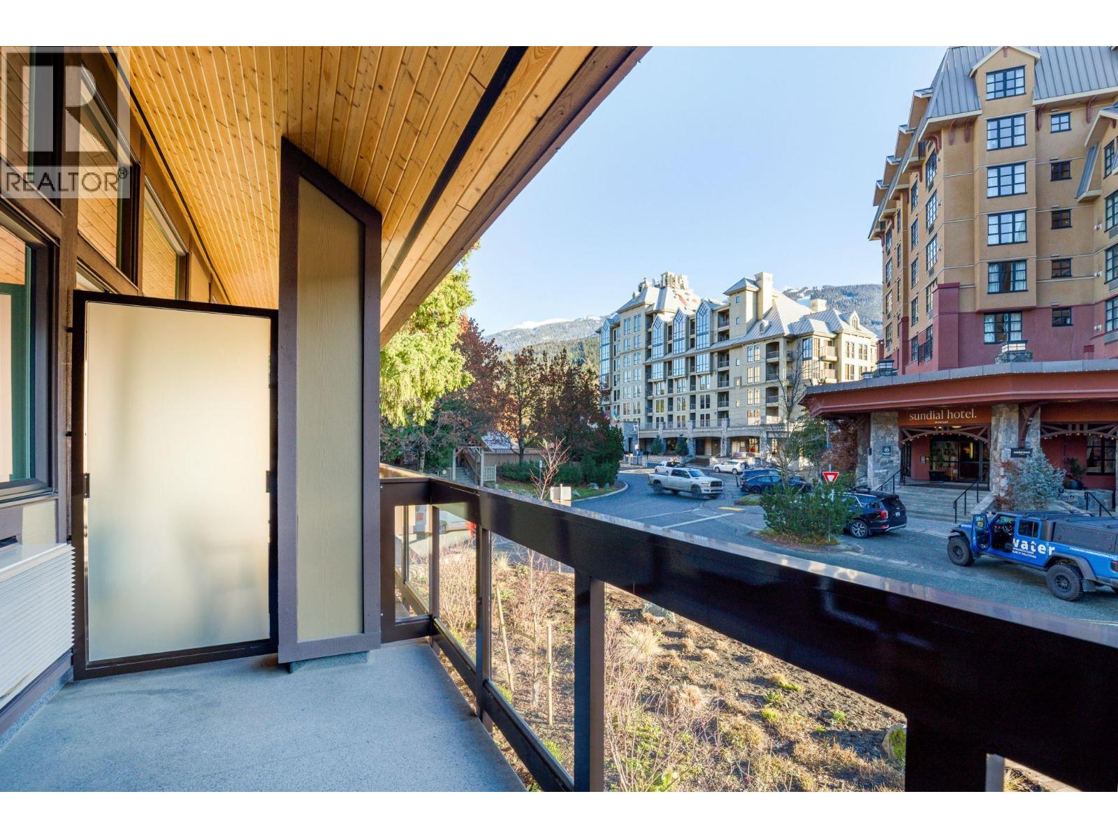 210 4420 Sundial Place, Whistler, British Columbia  V8E 1G6 - Photo 5 - R3072370