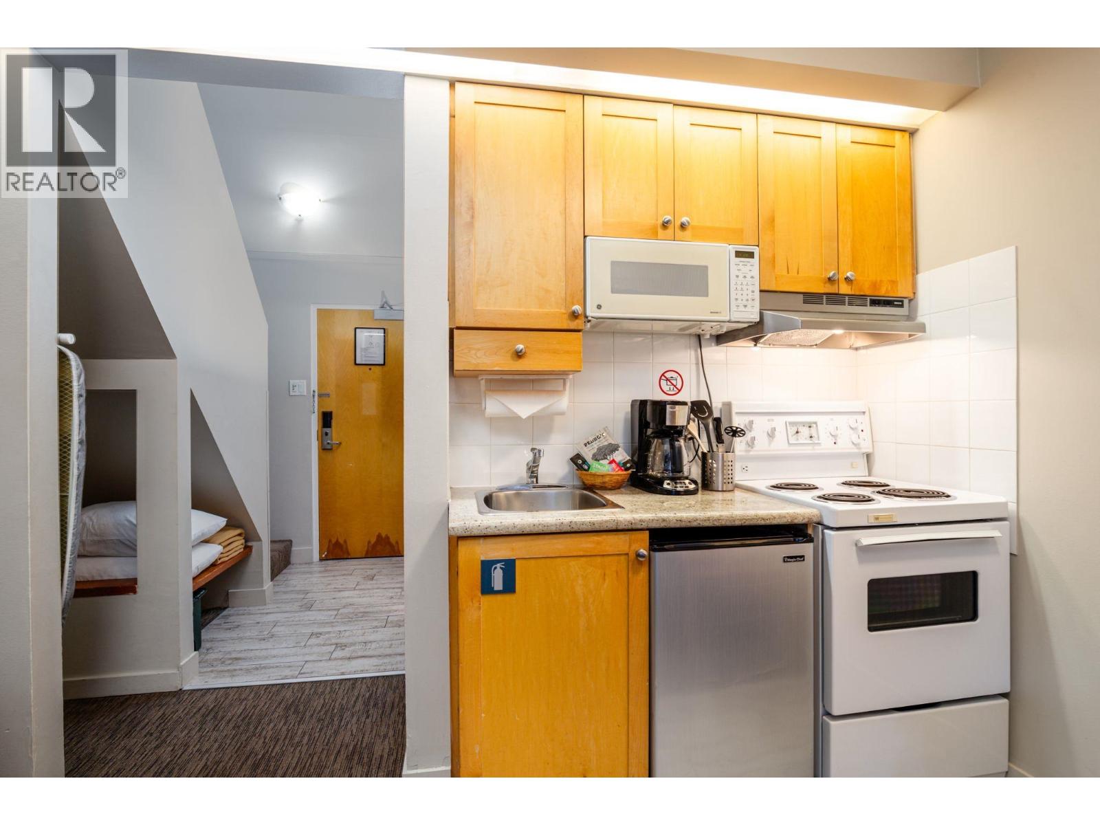 210 4420 Sundial Place, Whistler, British Columbia  V8E 1G6 - Photo 9 - R3072370